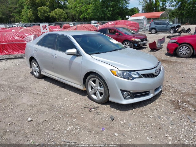 Salvage Toyota Camry Image