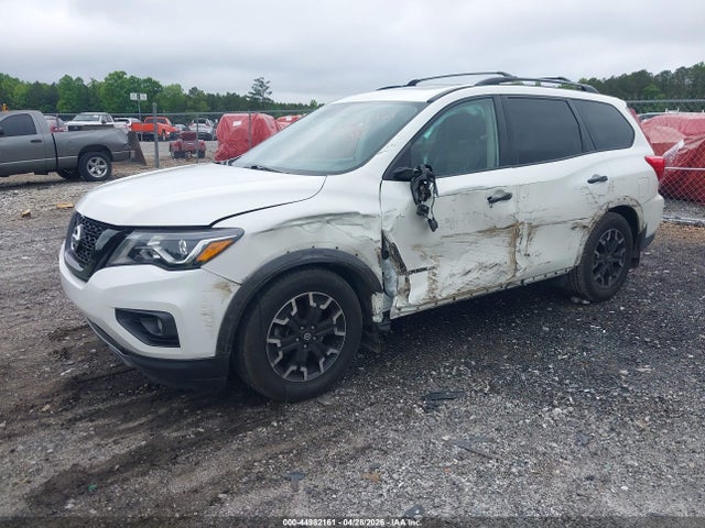 Nissan Pathfinder Sl