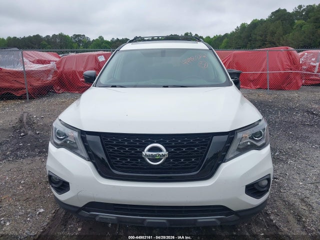 Nissan Pathfinder Sl