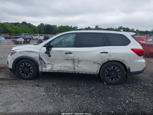 Nissan Pathfinder Sl