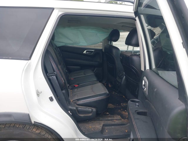 Nissan Pathfinder Sl