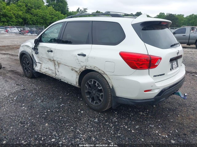 Nissan Pathfinder Sl