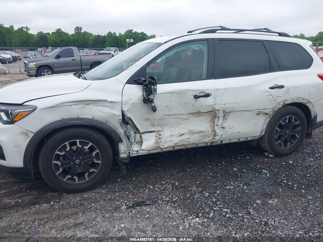 Nissan Pathfinder Sl