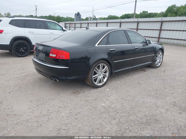 Audi S8 5.2