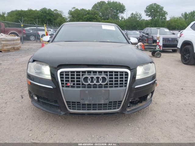 Audi S8 5.2