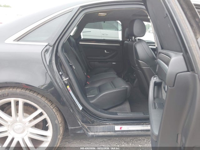 Audi S8 5.2