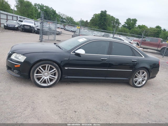 Audi S8 5.2