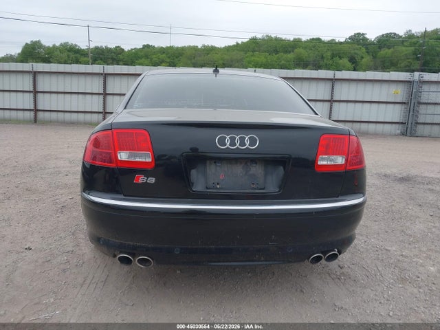 Audi S8 5.2