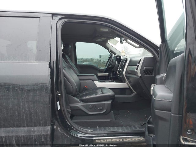 Ford F-250 Lariat