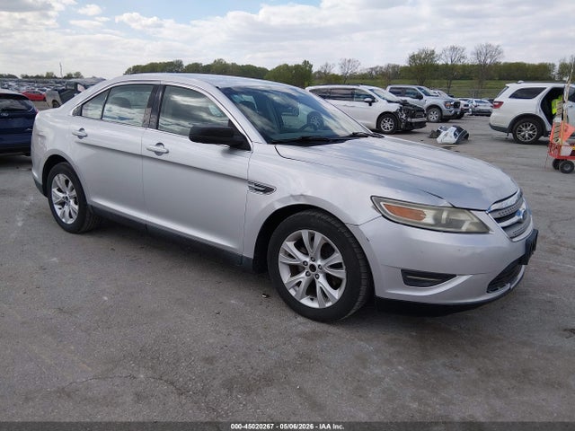 Salvage Ford Taurus Image