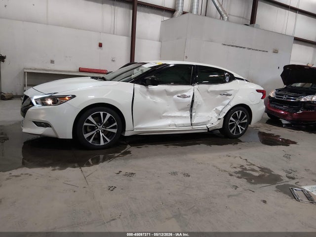 Nissan Maxima
