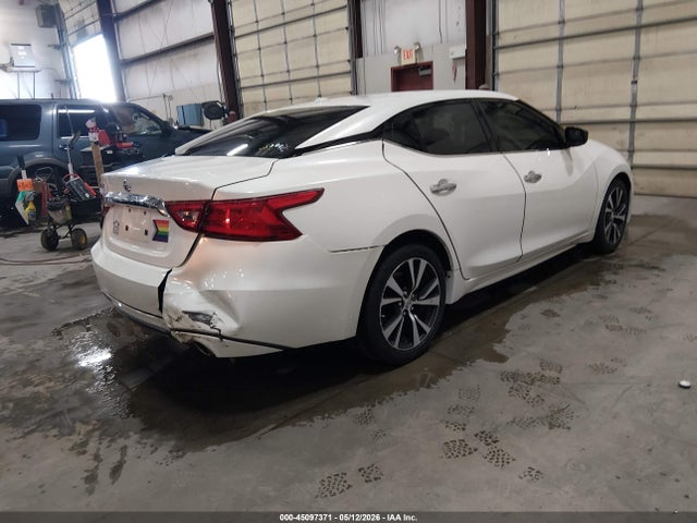 Nissan Maxima