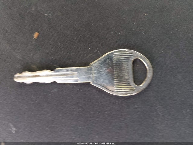 Nissan Versa 1.6 S+