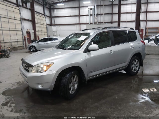 Toyota RAV4 Limited V6
