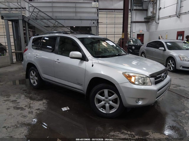Salvage Toyota RAV4 Image