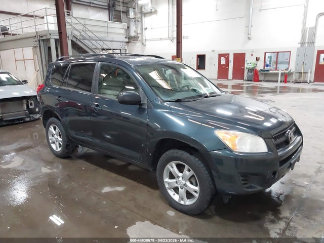 Salvage Toyota RAV4 Image