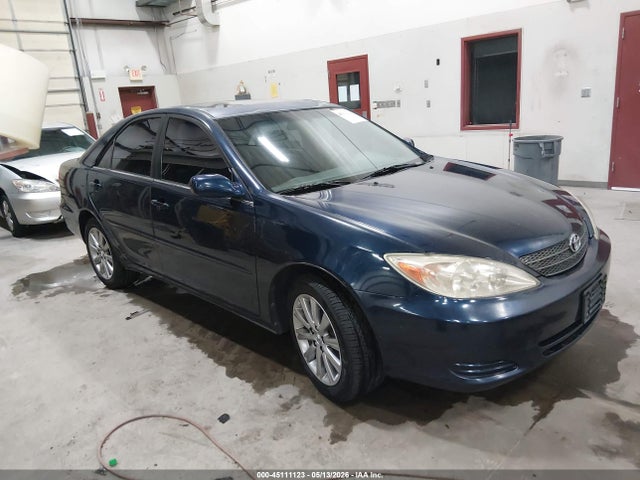 Salvage Toyota Camry Image
