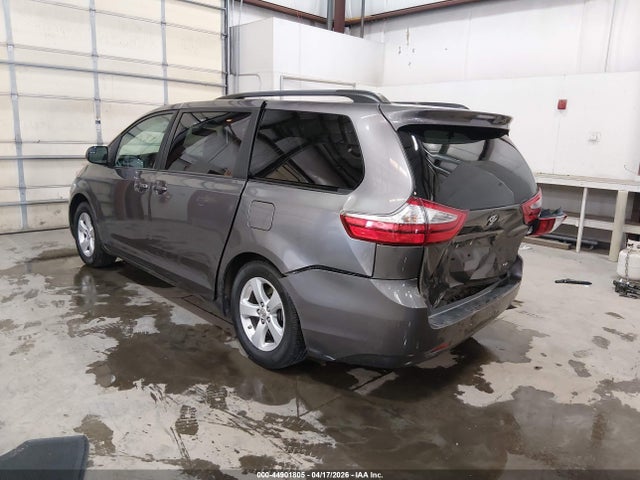 Toyota Sienna Le 8 Passenger