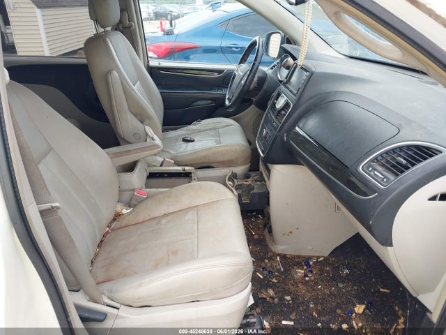 Chrysler Town & Country Touring