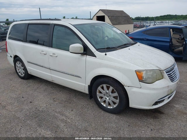 Salvage Chrysler Town & Country Image