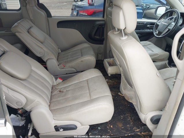 Chrysler Town & Country Touring