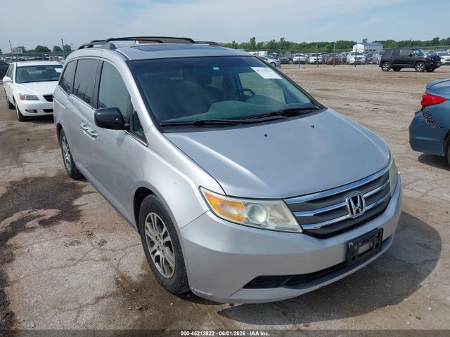 Salvage Honda Odyssey Image