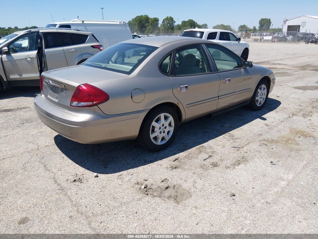 Ford Taurus Se
