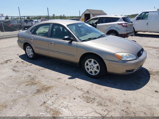 Salvage Ford Taurus Image