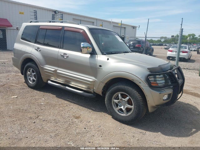 Salvage Mitsubishi Montero Image