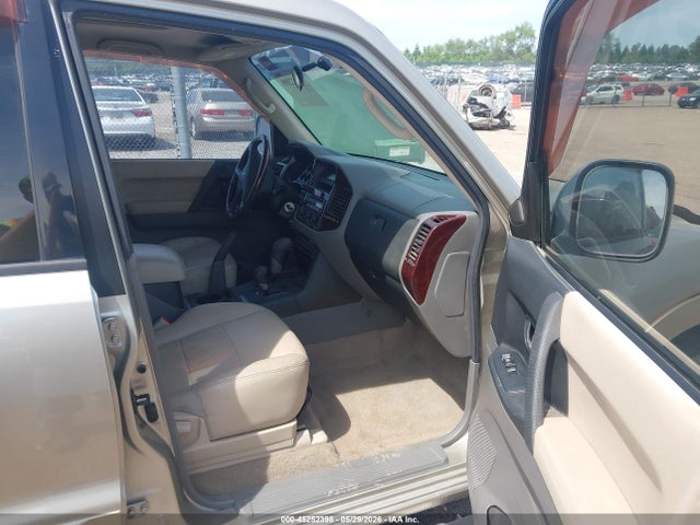 Mitsubishi Montero Limited