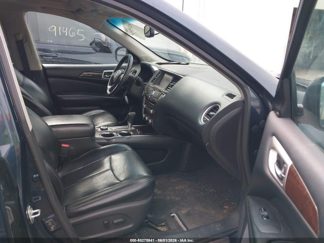 Nissan Pathfinder Platinum