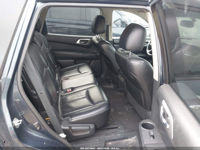 Nissan Pathfinder Platinum