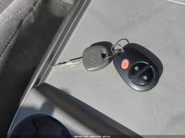 Toyota Sienna Le