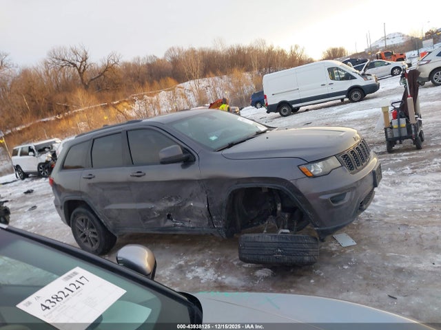 Jeep Grand Cherokee 75th Anniversary Edition 4x4