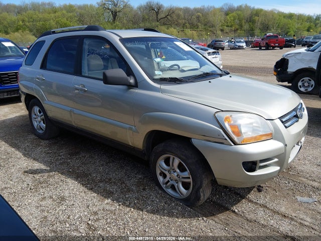 Salvage Kia Sportage Image