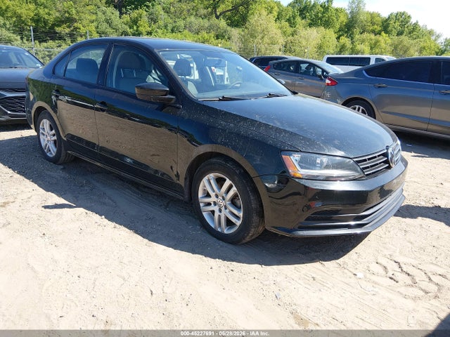 Salvage Volkswagen Jetta Image