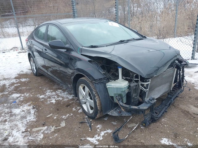 Salvage Hyundai ELANTRA Image
