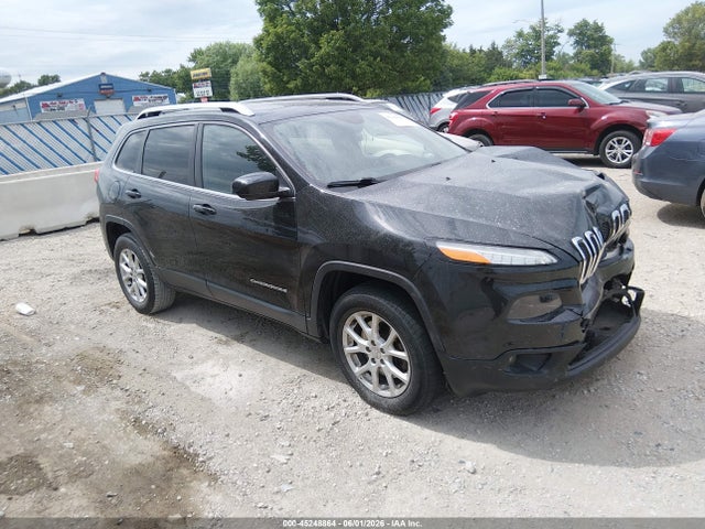 Salvage Jeep Cherokee Image