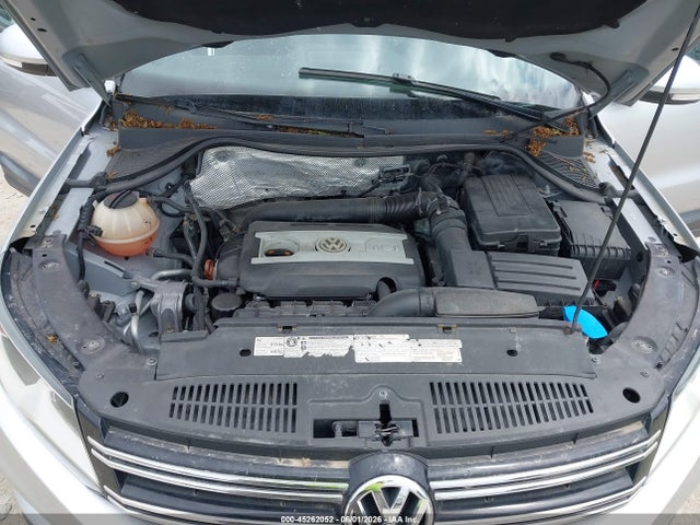 Volkswagen Tiguan S