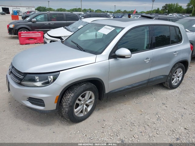 Volkswagen Tiguan S
