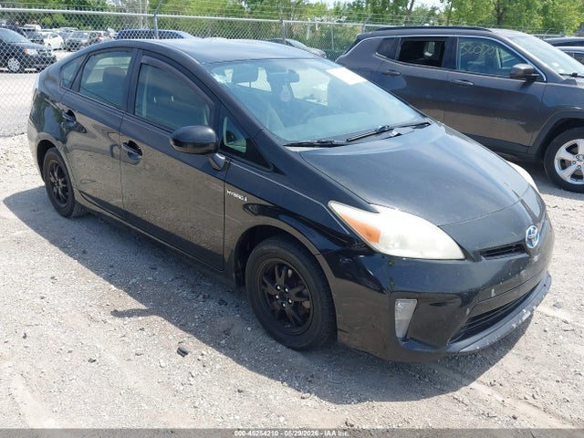 Salvage Toyota Prius Image