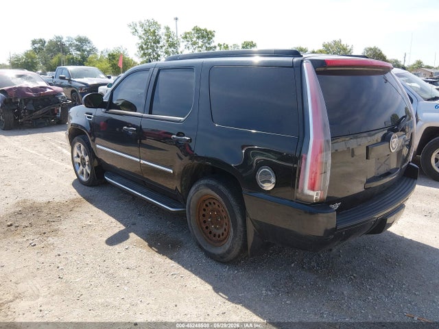 Cadillac Escalade Standard