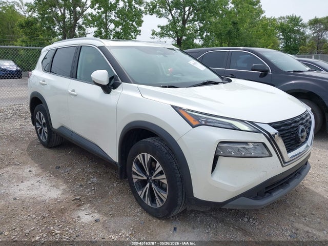 Salvage Nissan Rogue Image