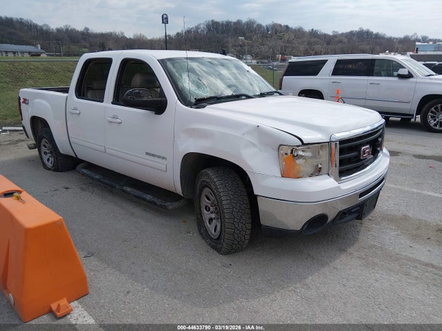Salvage GMC Sierra 1500 Image