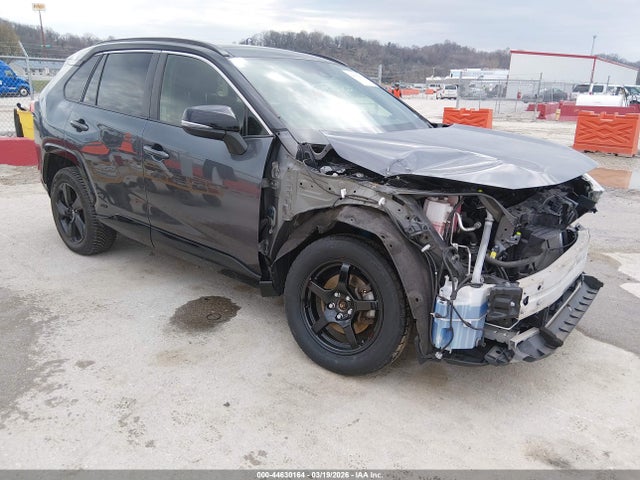 Salvage Toyota RAV4 Image