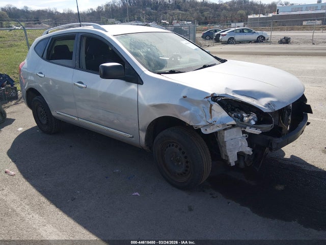 Salvage Nissan Rogue Image