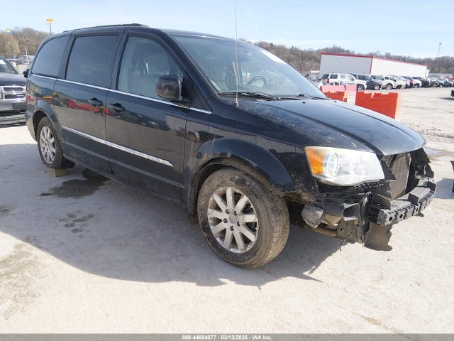 Salvage Chrysler Town & Country Image