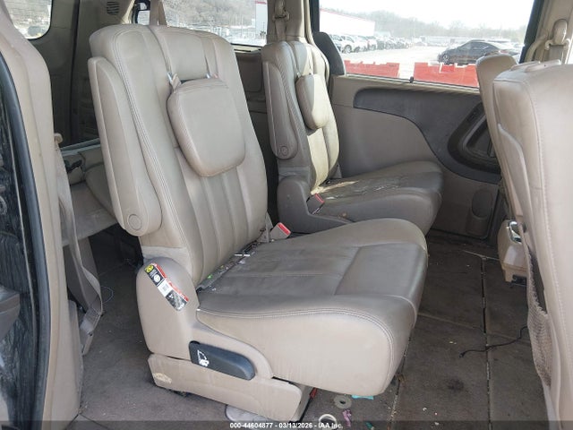 Chrysler Town & Country Touring