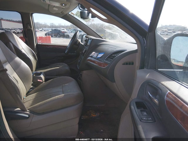 Chrysler Town & Country Touring