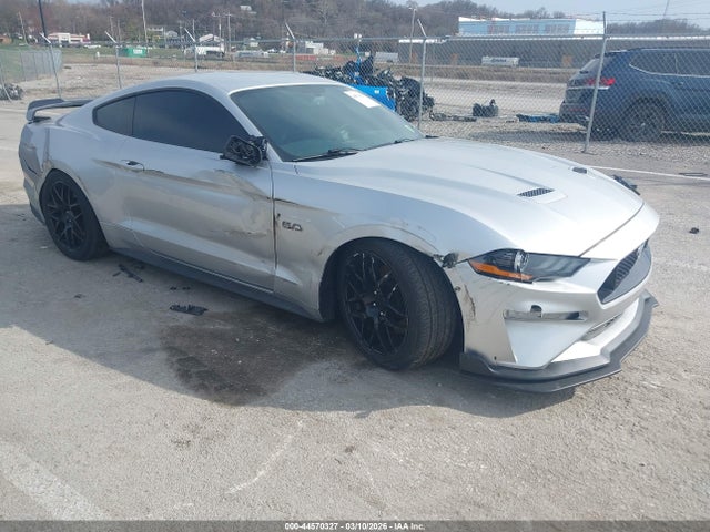 Salvage Ford Mustang Image